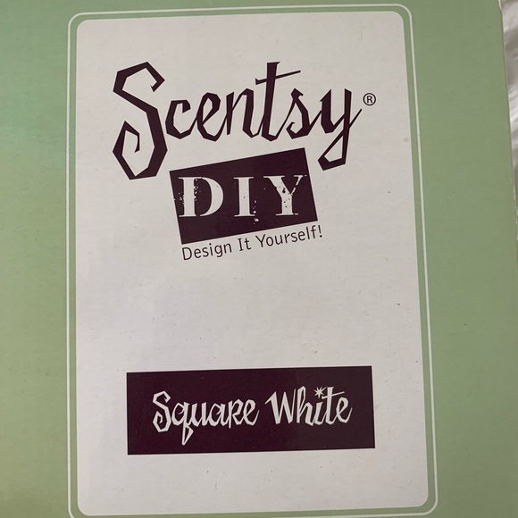 New In Box Scentsy Warmer - Picture 9 of 13